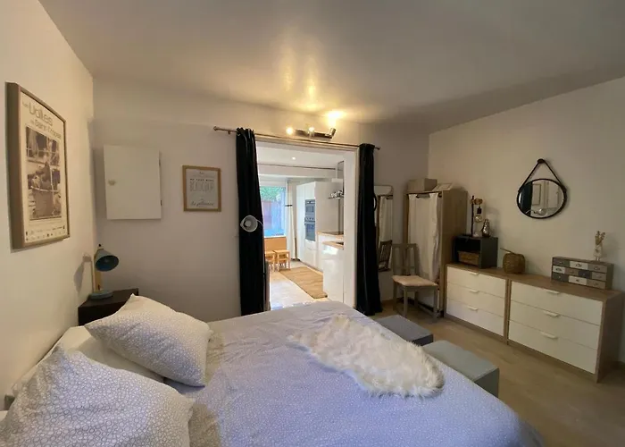 Agreable Studio Proche Sttropez Piscine Et Tennis