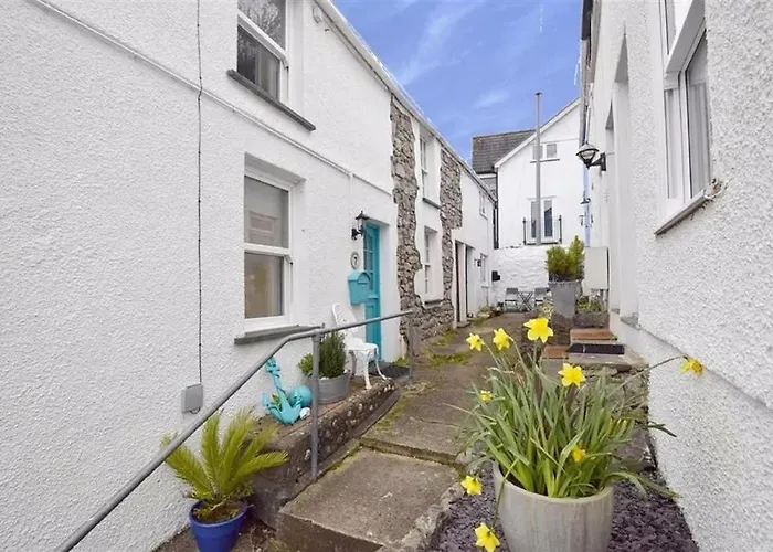 Extended Fishermans Cottage With Stunning Sea Views