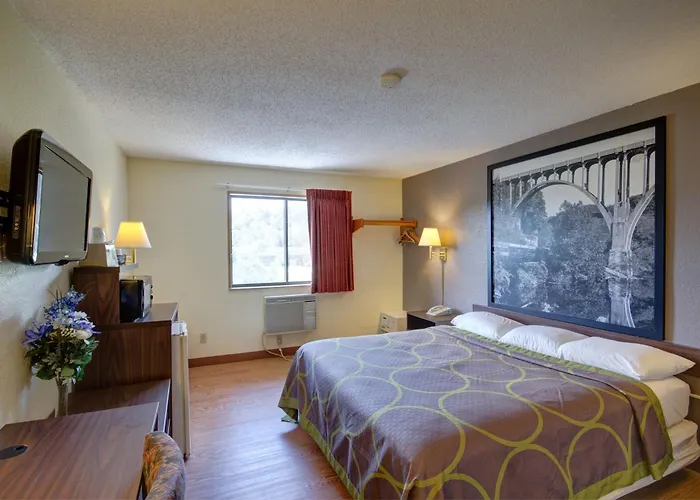 Super 8 By Wyndham Zanesville