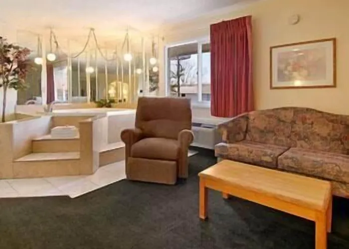 Lake View Inn & Suites