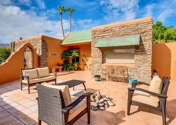 Tranquil Oasis Near Old Town, Hot Tub, Mountain Views