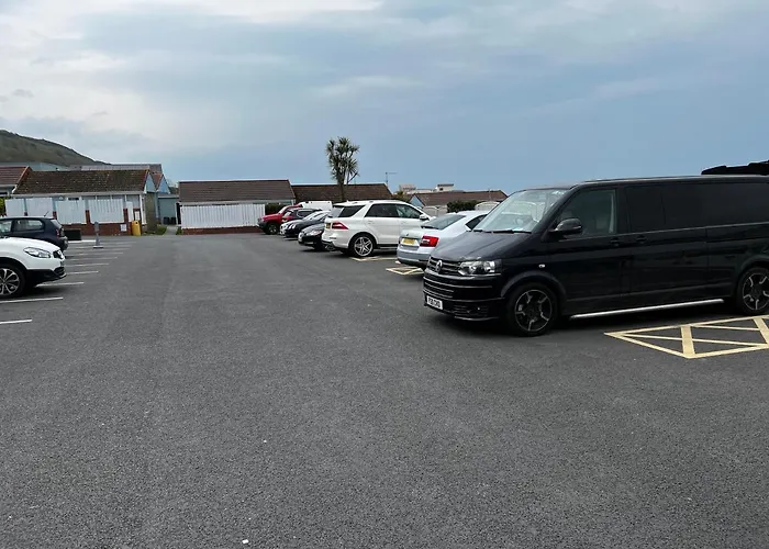 Surfs Up Lodge - Westward Ho!