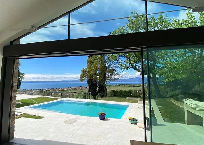 Villa Emma Lazise. Astonishing Lake View