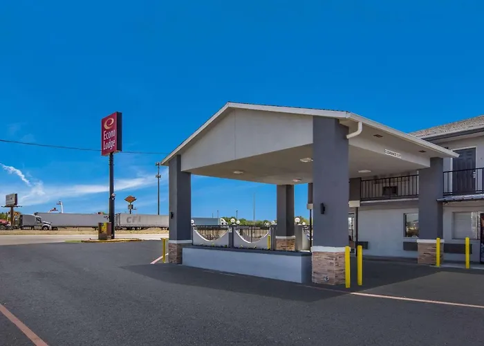 Super 8 By Wyndham Waco North I-35