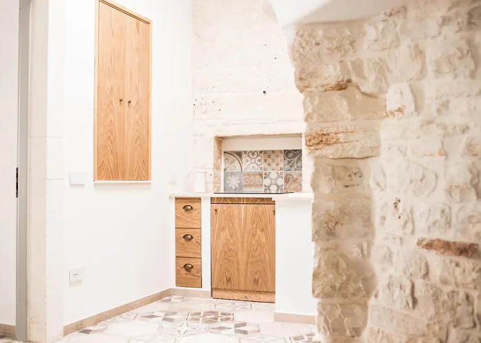 Trullo E Suites Parini 32