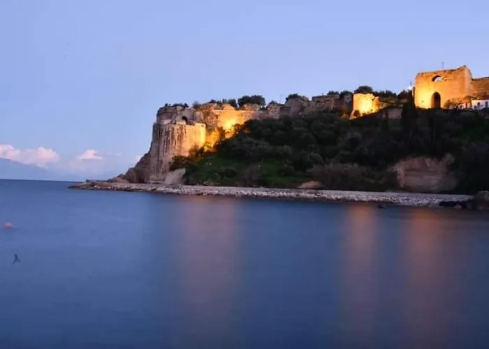 Fotis House
