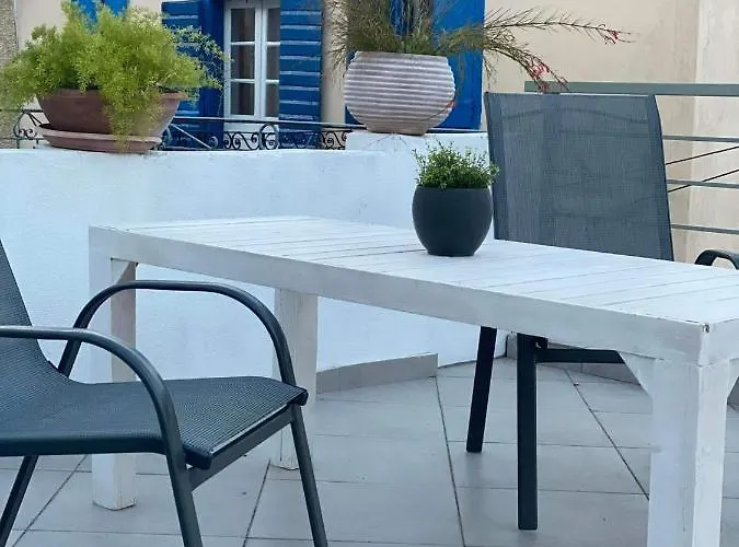Fotis House