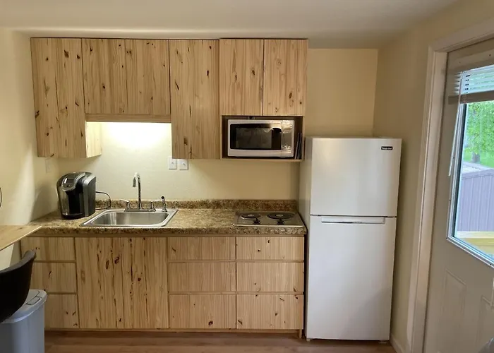 Loft , Boat Dock, 2 Bedrooms , Pet Friendly