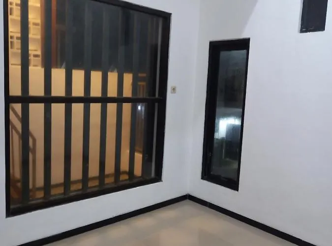 Ardmore A10 Homestay Malang