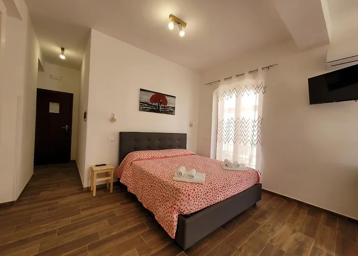 Casa "Paolo E Francesca" Monolocali Studio Apartments