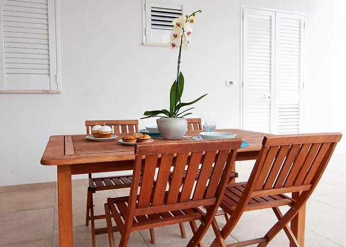 Villa Marisa Holiday Home