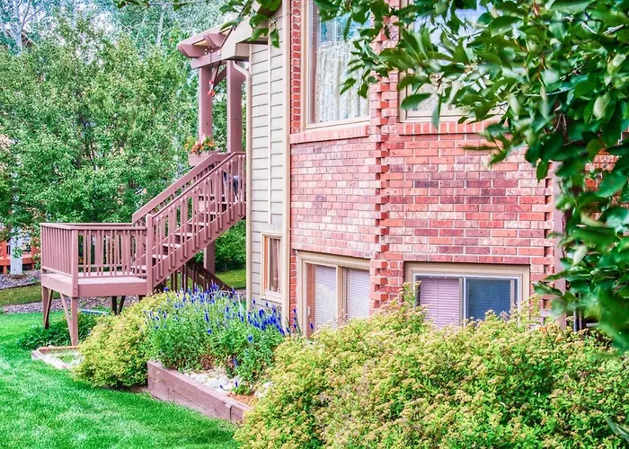 Charming Home W/ Yard ~ 12 Mi To Fort Collins