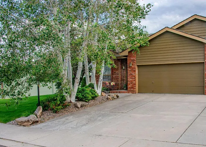 Charming Home W/ Yard ~ 12 Mi To Fort Collins