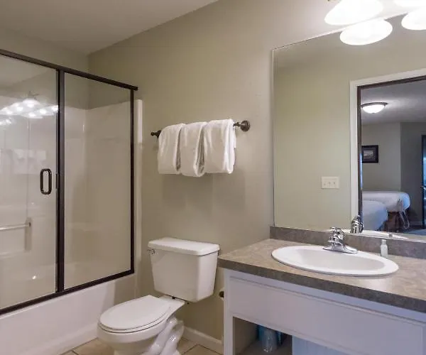 Bay Colony Unit 763- Lower