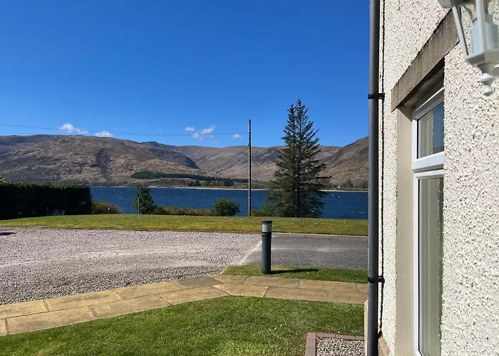 Corran, Glenloch View, Fort William 2-Bedroom Loch Side Flat