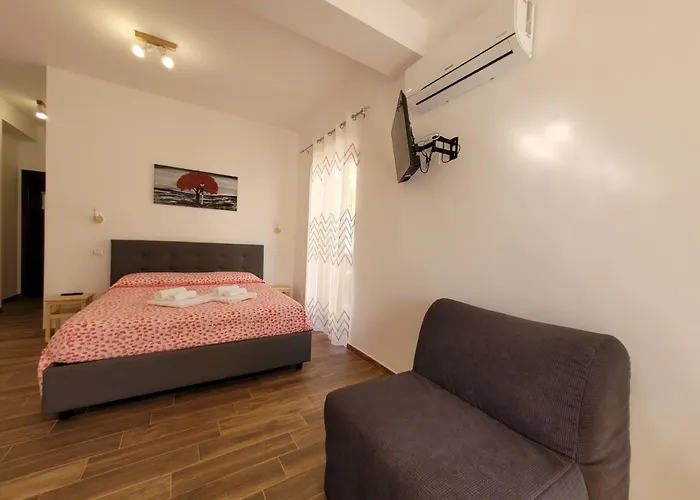 Casa "Paolo E Francesca" Monolocali Studio Apartments