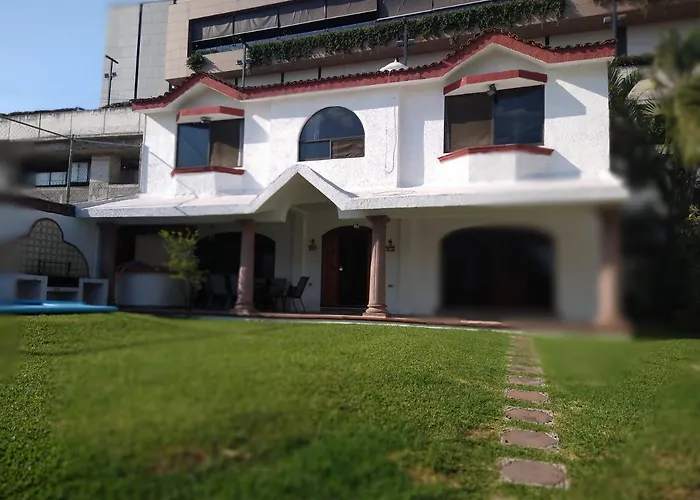 Hermosa Casa En Cuernavaca: Jardin Del Lago