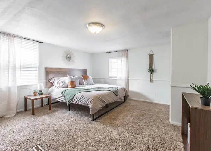 3 Bedrooms House In Waldo Kansas City