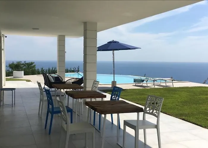 Luxury Villa Blue&Blanc Piscina A Sfioro Isola
