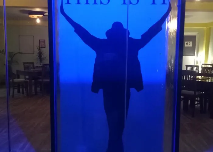 This Is It Airport Hotel And Restaurant