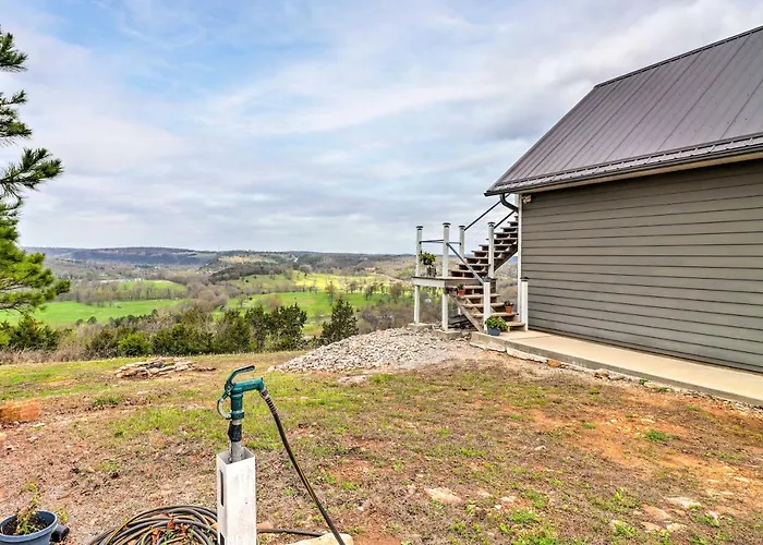 Quaint Norfork Studio W/ Million Dollar View!