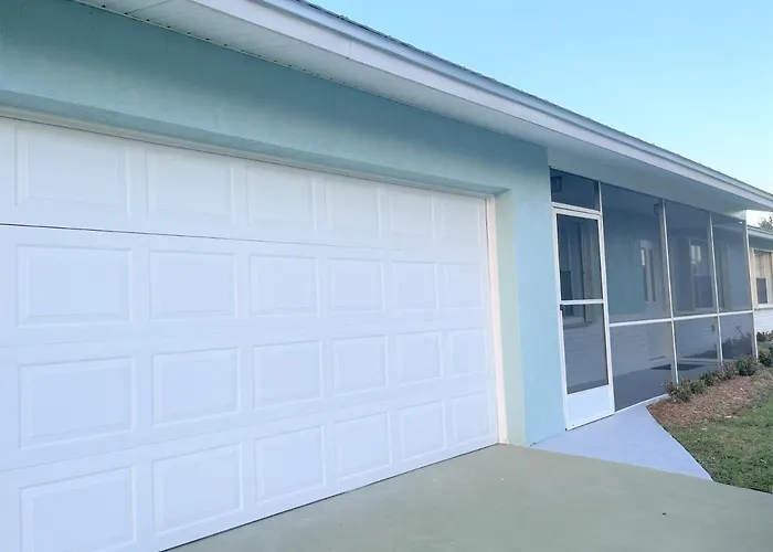 Beautiful Modern Home In Jensen Beach With Heated Pool Near Downtown And Beaches