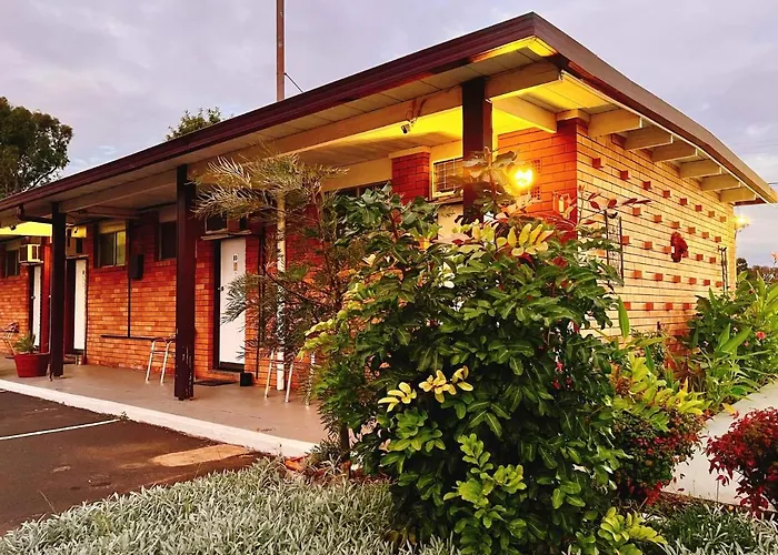 Silver Oaks Motel