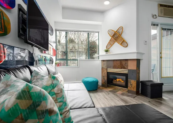 The Apres Village Studio With Hot Tub And View