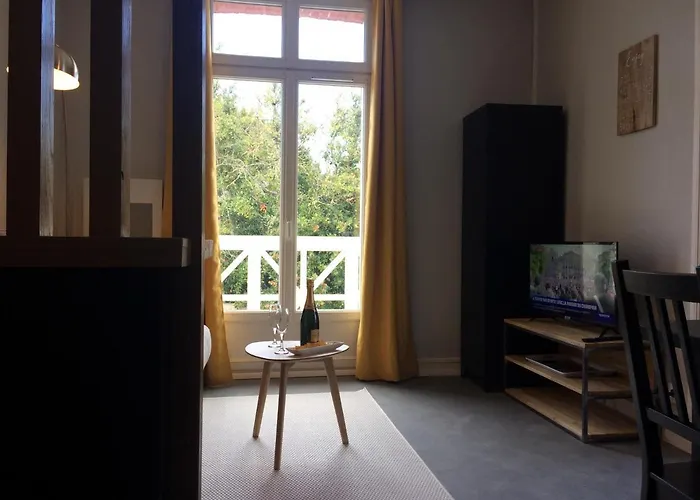 Dinard: Studio A 100 M De La Plage De L'Ecluse