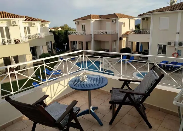 Kalamaki Court Villas