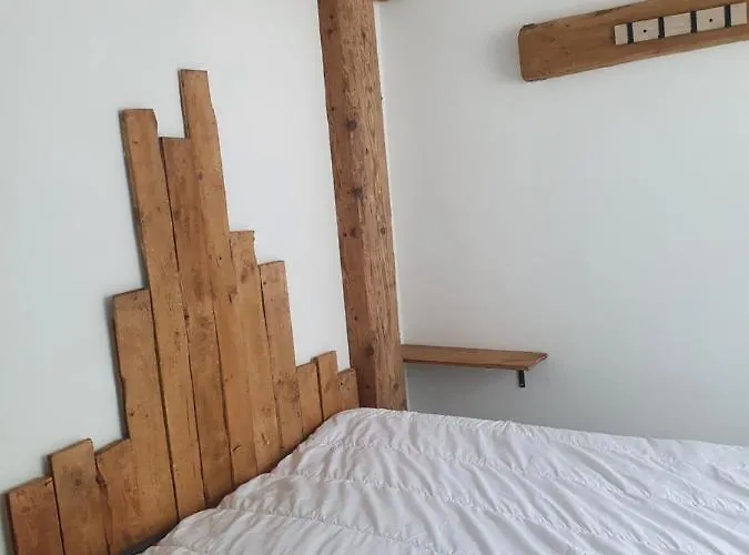 Bienvenue Chez Les Ch'Oups Le Cocoon
