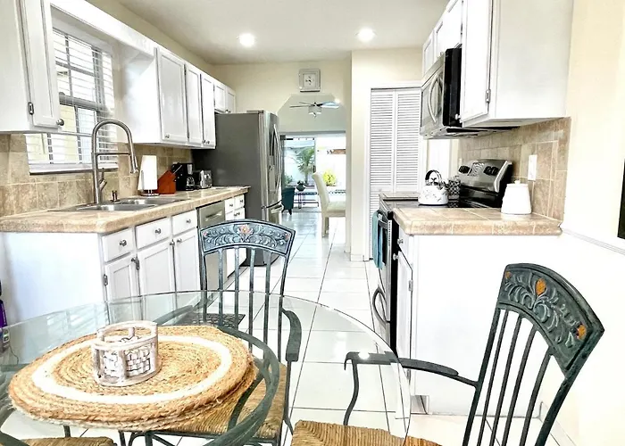 Perfect Jupiter Vacation House With Private Pool