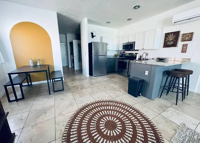 Pet Friendly! Private Retreat In Nob Hill