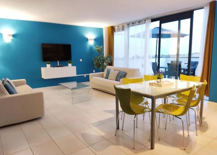 Casa Azul 2Bedroom Apartment & Ocean View Terrace Wifi Premium