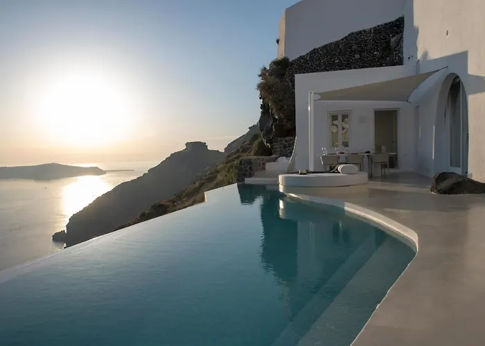 Villa Dio - An Iconic Villa Above Caldera