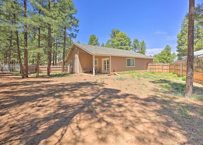 Fenced Yard, Fire Pit: Quiet Show Low Home!
