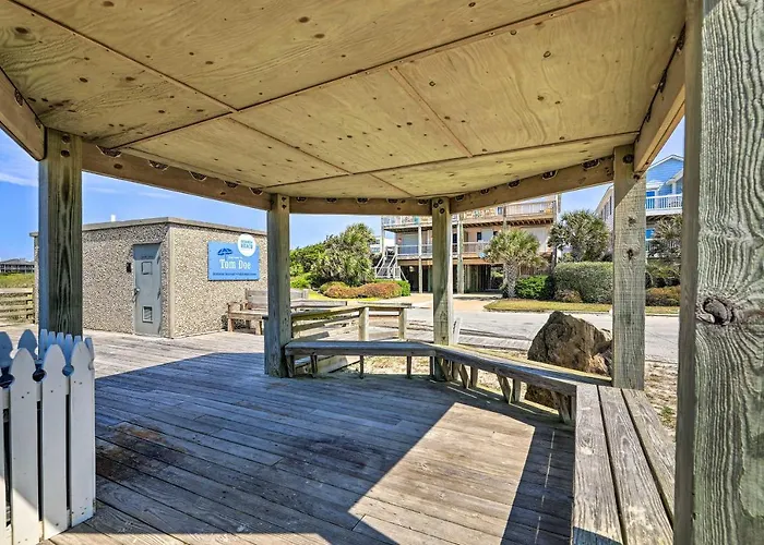 Atlantic Beach Studio W/ Community Pool!