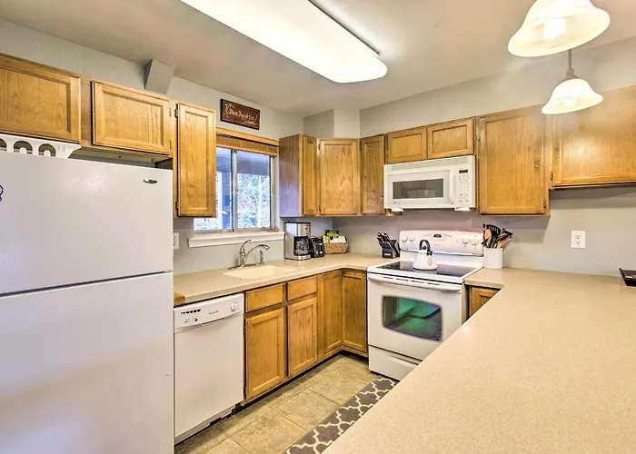 Winter Park Condo On Bus Route, 2 Blocks To Dtwn!