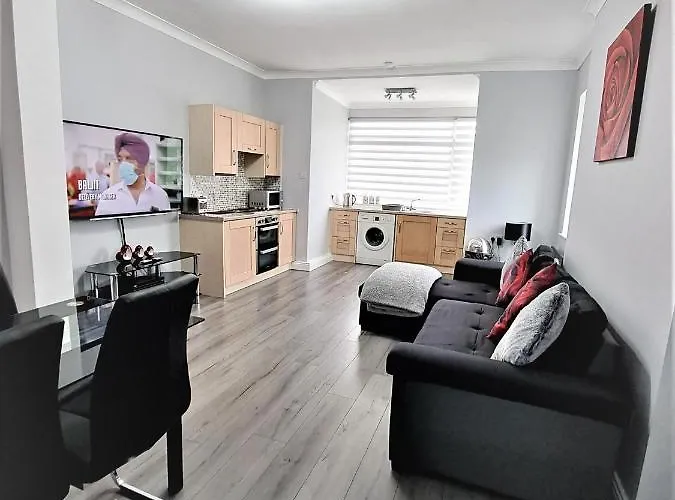 Large Flat Quite Location Modern And Well Equipped