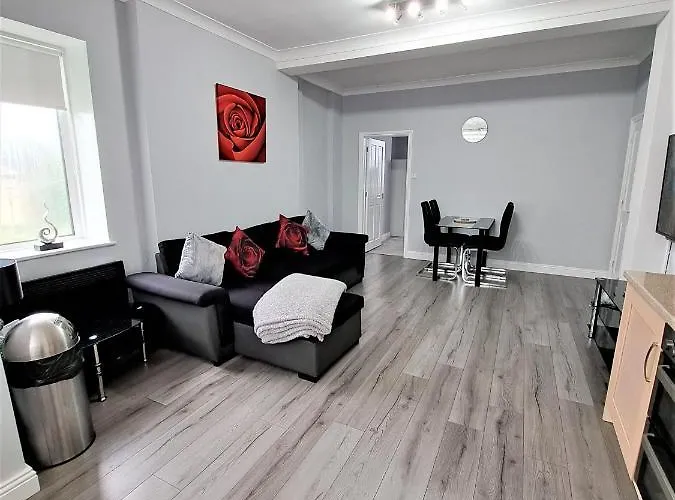 Large Flat Quite Location Modern And Well Equipped
