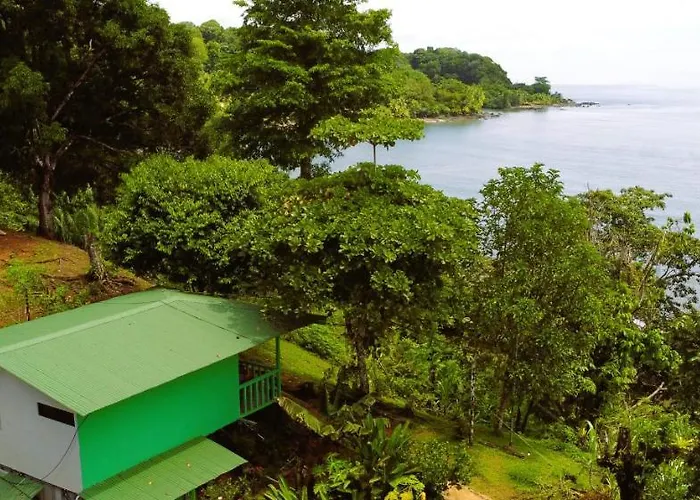 Cabana Ara Macao Lodge