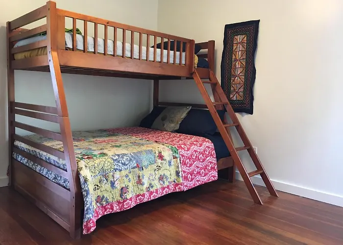 Adorable Home On The Park 10 Miles South Of Eugene
