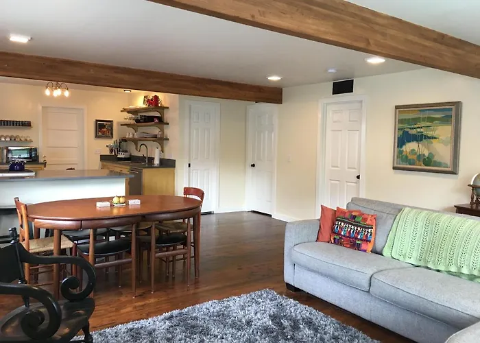 Adorable Home On The Park 10 Miles South Of Eugene