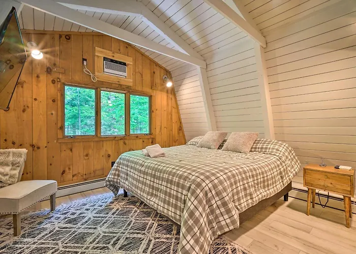 Wilmington Chalet W/ Hot Tub < 8 Mi To Mount Snow!