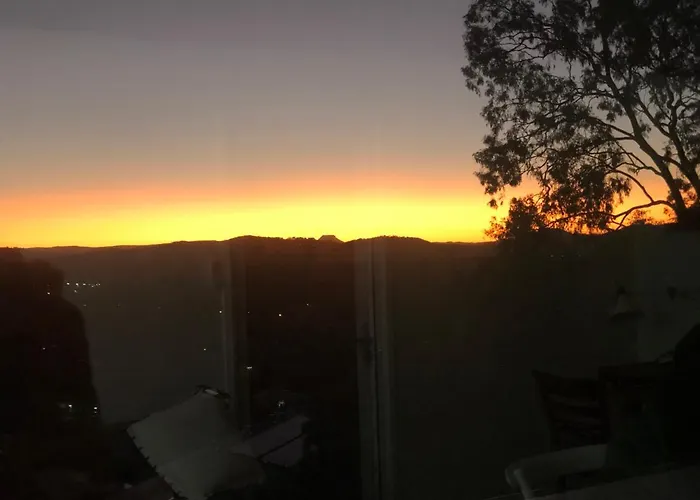 Enjoy Own Space With A Queen Bed, & Great Views From The Deck