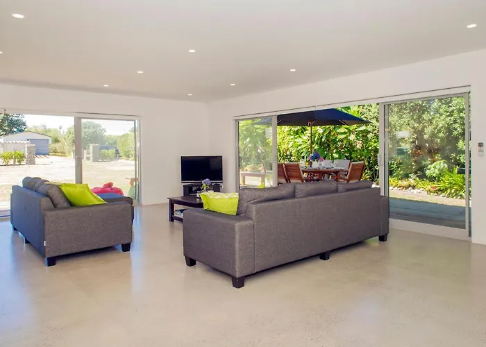 Paradise At Pauanui - Pauanui Holiday Home