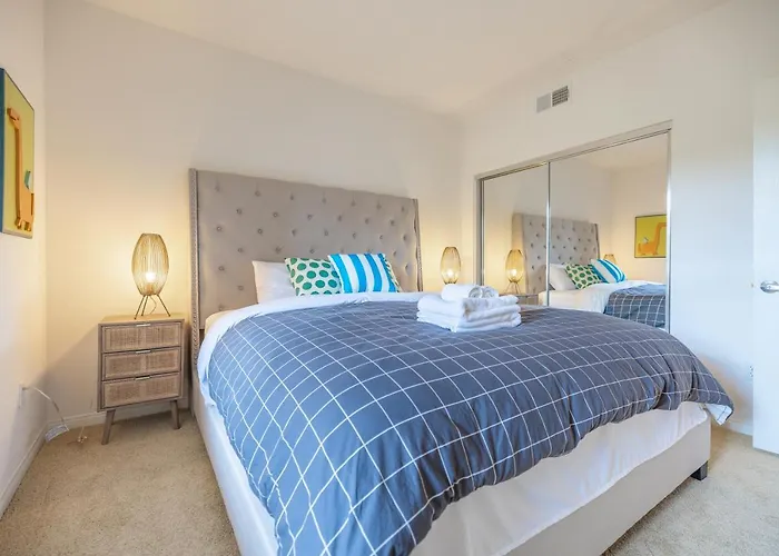 Irvine 2Bedroom 2 Bathroom Apartment With Kitchen Pool Gym