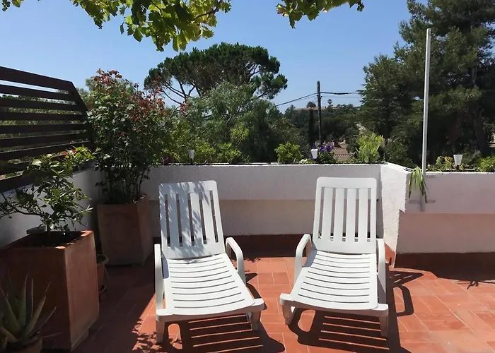 Casita Blanca Con Fibra Optica Y Piscina Cominutaria