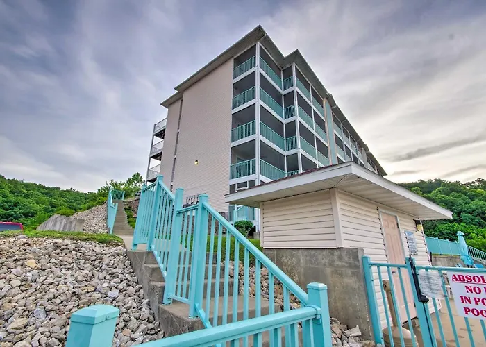 Furnished Balcony, Pool! Waterfront Lake Ozark Gem