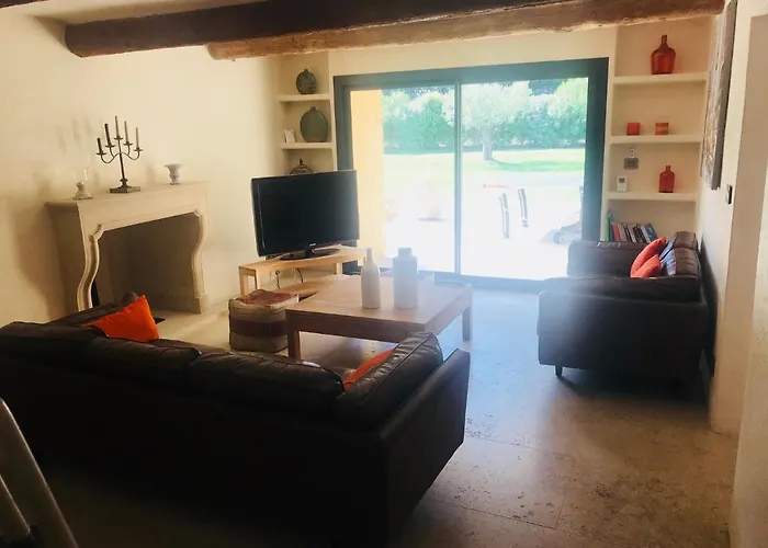 Mas De Charme En Provence